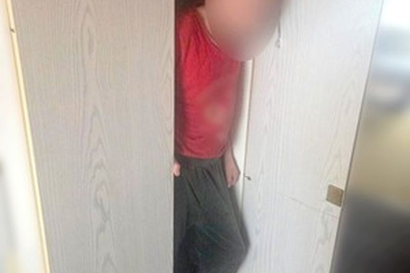 47-latek ukrył się w szafie przed policją