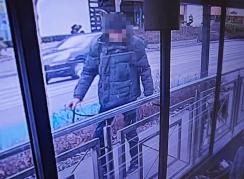 Ukradł psa sprzed sklepu