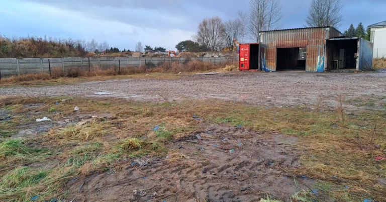 nielegalne składowisko