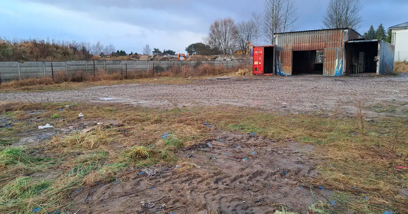 nielegalne składowisko