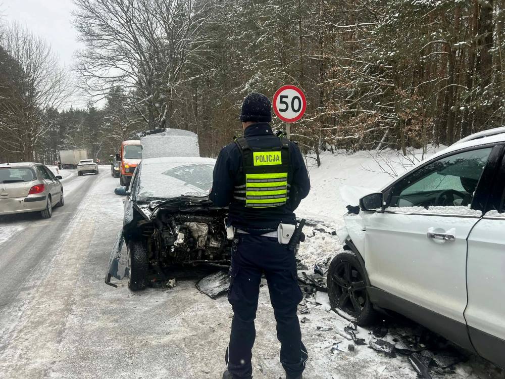 Groźny wypadek koło Skorzewa z udziałem 5 aut