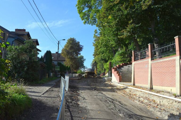 Trwa rozbudowa drogi z Żukowa do Otomina