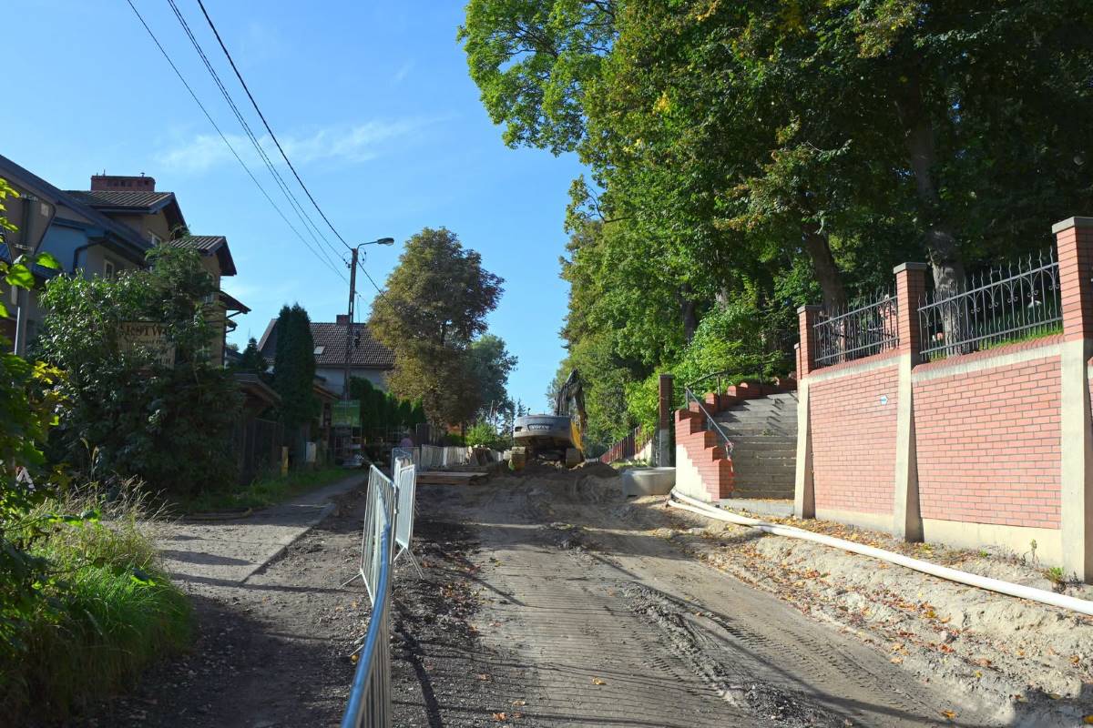 Trwa rozbudowa drogi z Żukowa do Otomina